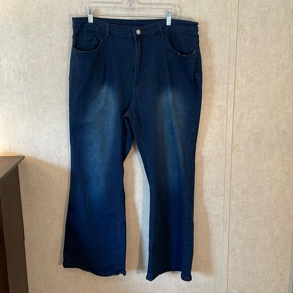 SHEIN curve size 3X straight leg jeans with 5 pockets. - Picture 1 of 9